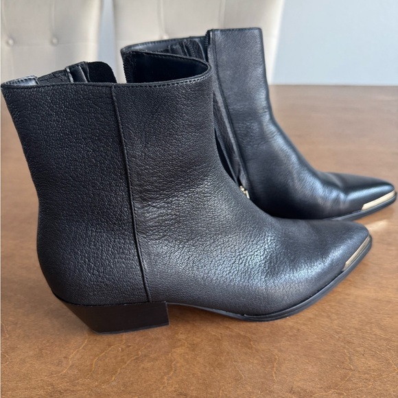 Dolce Vita Black Leather Pointed Toe Heeled Boots with Gold Trim - Picture 4 of 12